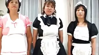 문신 슈마라는 면도 성기에 서양 근친 포르노 하드 섹스를 시행