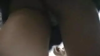 젊은 부부가 보지 문지르 기 돌아에서 샤워기 전에 산책