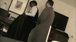 의 아침은 비꼬인 금발을 시작으로 마사지 후장 포르노 및 씨발
